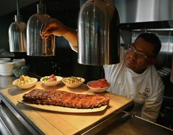 Father’s Day Picnic Buffet Harry’s Poolside Bar & Grill Offer