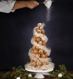 Celebrate Christmas at Cafe Gauguin