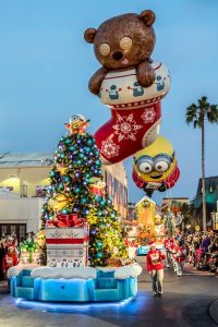 Universal Holiday Parade featuring Macy's at Universal Orlando Resort